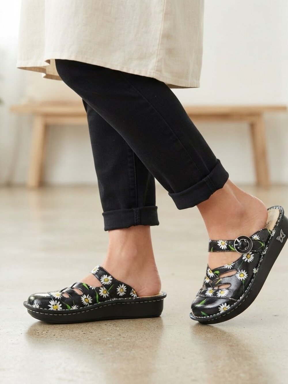 Alegria Freesia Leather Clog with Back Straps 37 NWOB